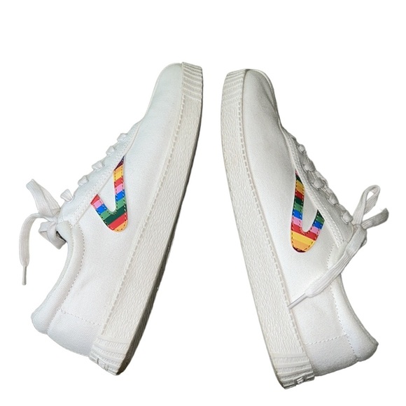Like New Tretorn White Canvas Rainbow Logo Nylite Comfort Low Top Sneakers - 9 - Picture 9 of 16